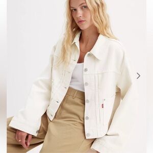 Levi's White Denim Trucker 90s style Jacket for Women